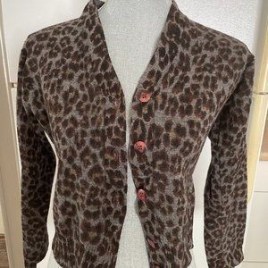 Leopard print cropped sweater